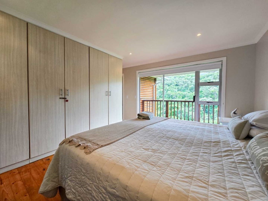 6 Bedroom Property for Sale in Nature On Sea Western Cape